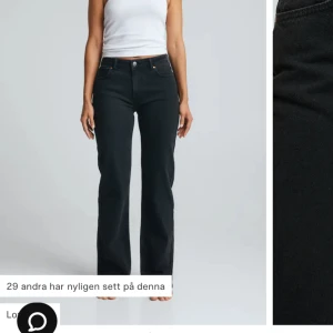 Lågmidjade jeans  - Hej jag säljer dom pågrund av att jag fick dom i present och det var fel storlek☺️ Nypris 699kr☺️Dom är från bikbok