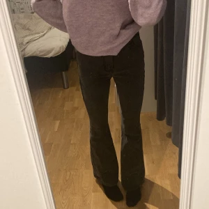 Bootcut jeans - Oanvända jeans,grå väldigt fina men kommer inte till användning