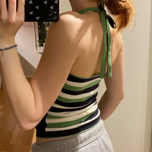 Söt topp - Halterneck linne köpt på 00-talet💕💕