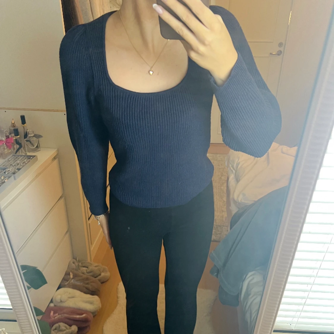 Stickad blå tröja  - 90