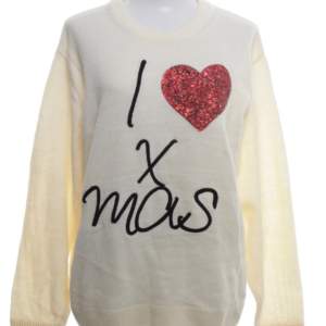 Säljer en fin beige ny tröja med texten: I Love X- mas.  Storlek: L / 40 Helt ny med tags, prislapp kvar 399:-