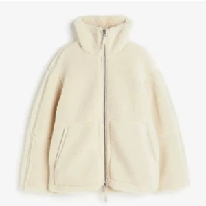 Söker hm teddyjacka - Söker denna i storlk M eller S 