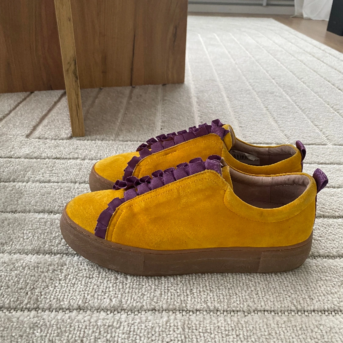 Sneakers i mocka   - 90