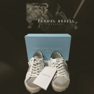 Philippe model skor - Tja! Säljer ett par riktigt grymma Philippe model skor i  nyskick. Endast prövade inomhus, all og medföljer på bilderna. Nypris: 4700kr mitt pris: 3199kr. 