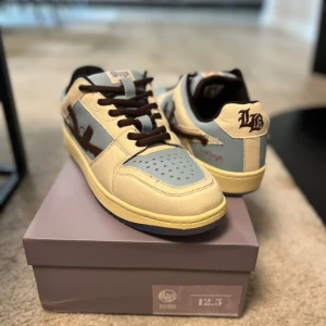 Lost Boys Archives Tony Lows V2 - Lost boys Tony lows helt oanvända med låda och kvitto 