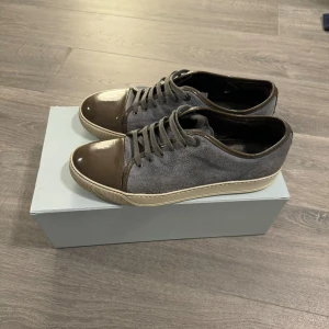 Lanvin - Lanvin skor i väldigt bra skick, box fås med 44/45,    UK10 Hör av dig vid fler frågor 