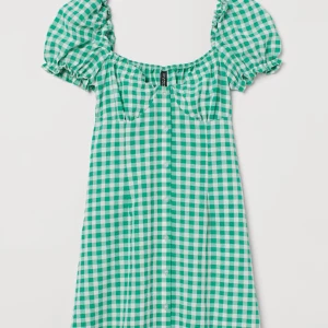 Klänning  - Slutsåld klänning från HM, Köpt för 200