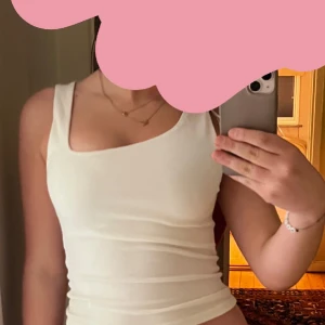 linne zara💘 - använd ungefär 4 gånger från zara, köpt mindre än ett år sedan storlek S