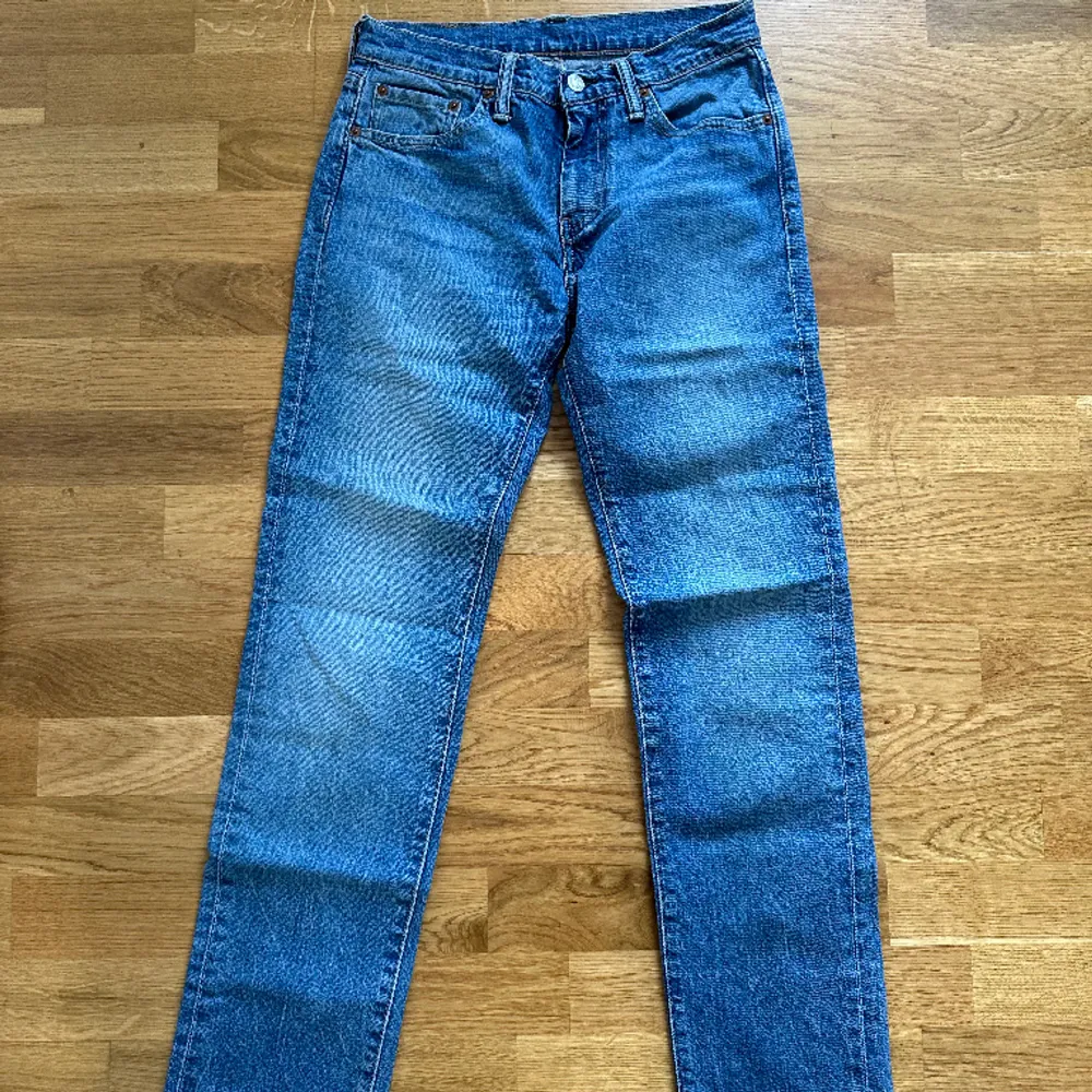 Jeans från Levi’s. Knappt använda. 9/10. Jeans & Byxor.