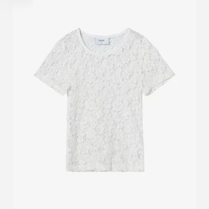 GRUNT spetstopp - Jag säljer min spetstopp från GRUNT. Den är i nyskick och den har aldrig kommit till användning då den är för liten. Meddela om ni har några frågor 💗