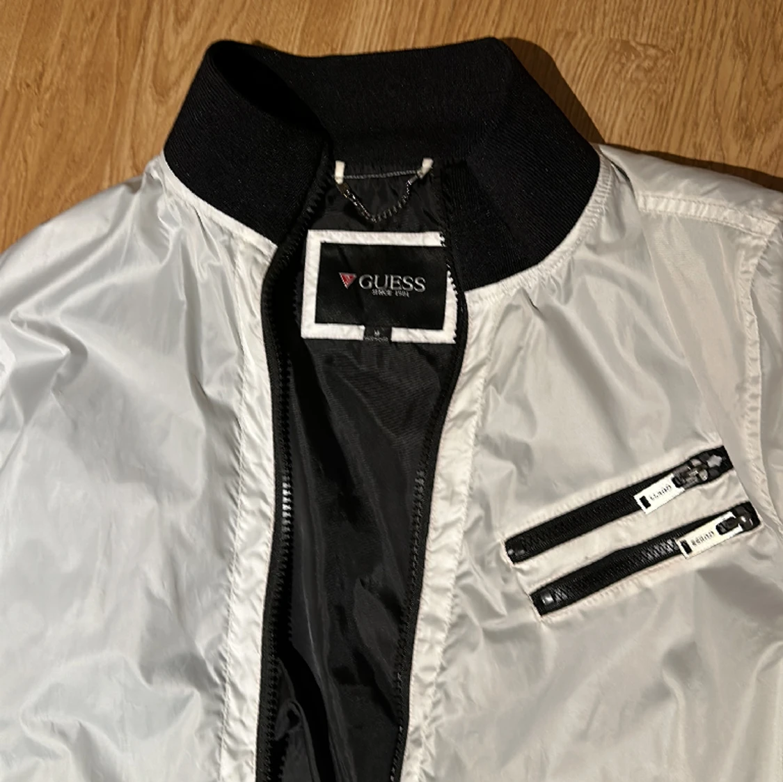 Cool vind/regn jacka Guess - 91