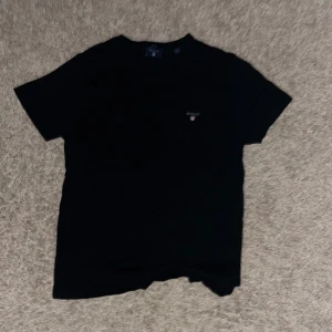 Gant tshirt - Gant tshirt i bra skick med broderad logga.