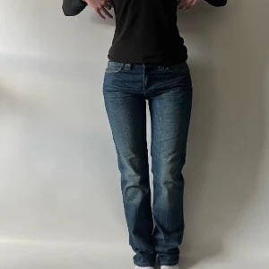 Lågmidjade jeans  - Super trendiga och snygga jeans och nyskick