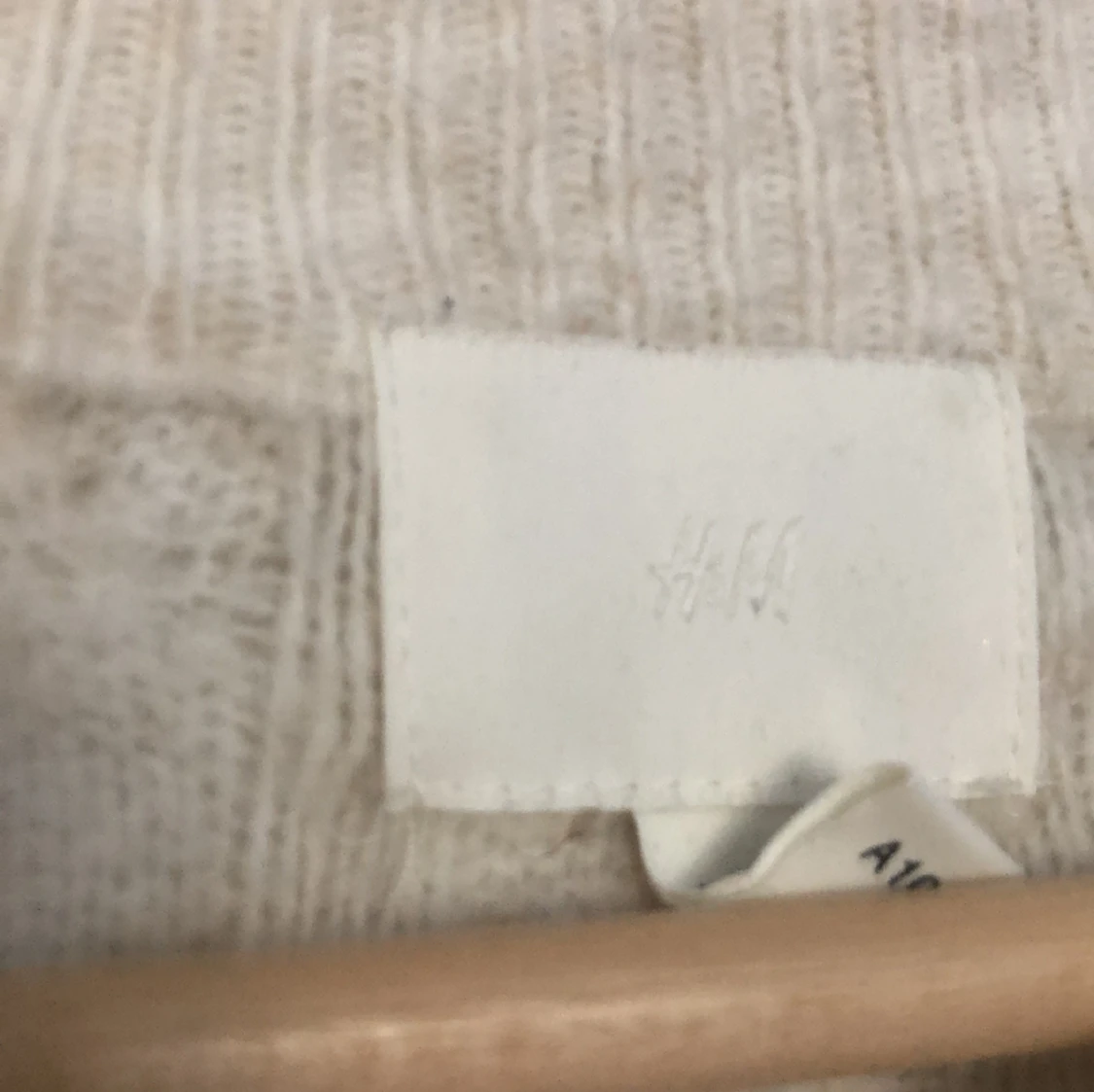 Stickad tröja från hm  - 90