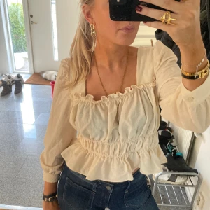 Gullig topp  - Så söt! Oanvänd 