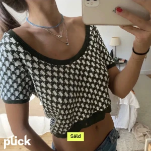 Zara topp - Superfin topp från zara💕Pris kan diskuteras! (lånad bild) den är inte såld det är från den andra bilden