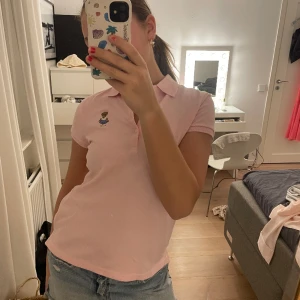 Ralph Lauren piké  - Superfin Ralph Lauren piké som tyvärr inte andvänds, Nypris: 700