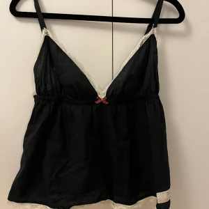 Odd Molly linne  - Jätte fint linne från Odd Molly. Skriv för fler bilder. Köpare står för frakt.