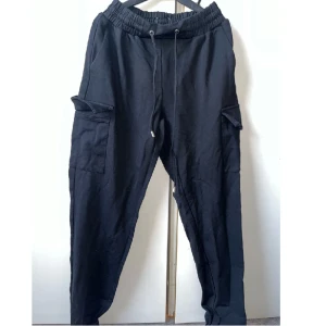 Byxor  - Använd men inget fel på dom 