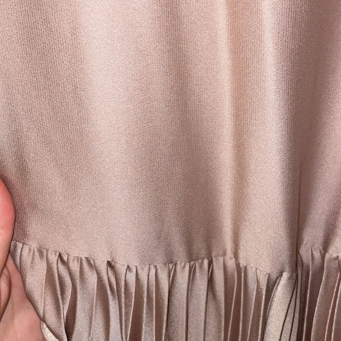 Dusty-rosen färgad midiklänning i silkes material! - 91