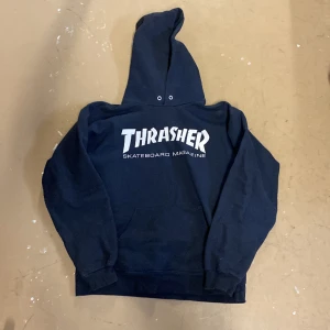 Thrasher - Thrasher Hoodie bra kvalite lite sprickor i treyket 