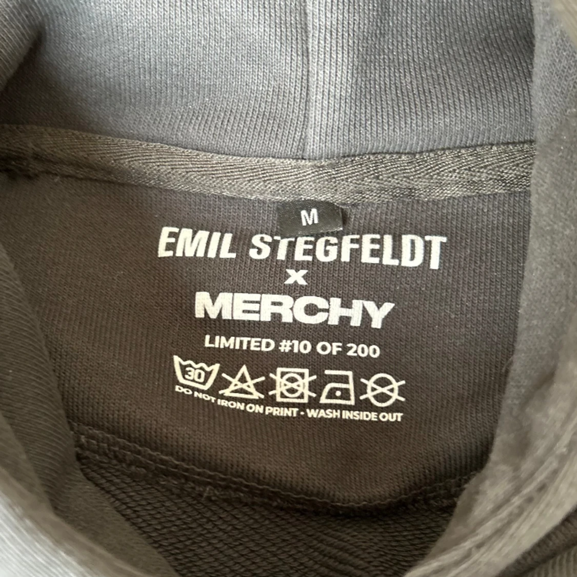 Emil Stegfelt ”Need Money For Porsche”  - 91