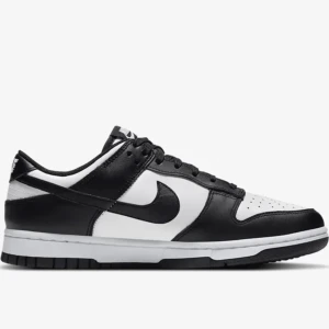 Dunks - Använda skor ni kan fråga om tydligare bild och priset kan diskuteras. 