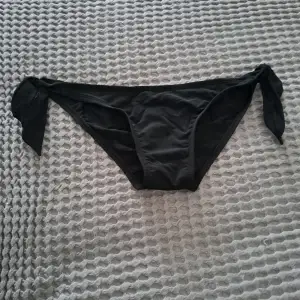 Svarta bikini trosor från EdHardy Oanvänt 