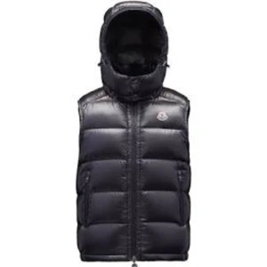 Moncler väst begagnad - Söker Moncler väst begagnad stl M