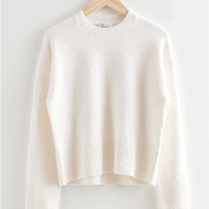 Other stories  - Stickad tröja från &other stories, kom privat för egna bilder. Nypris 490 kr💕