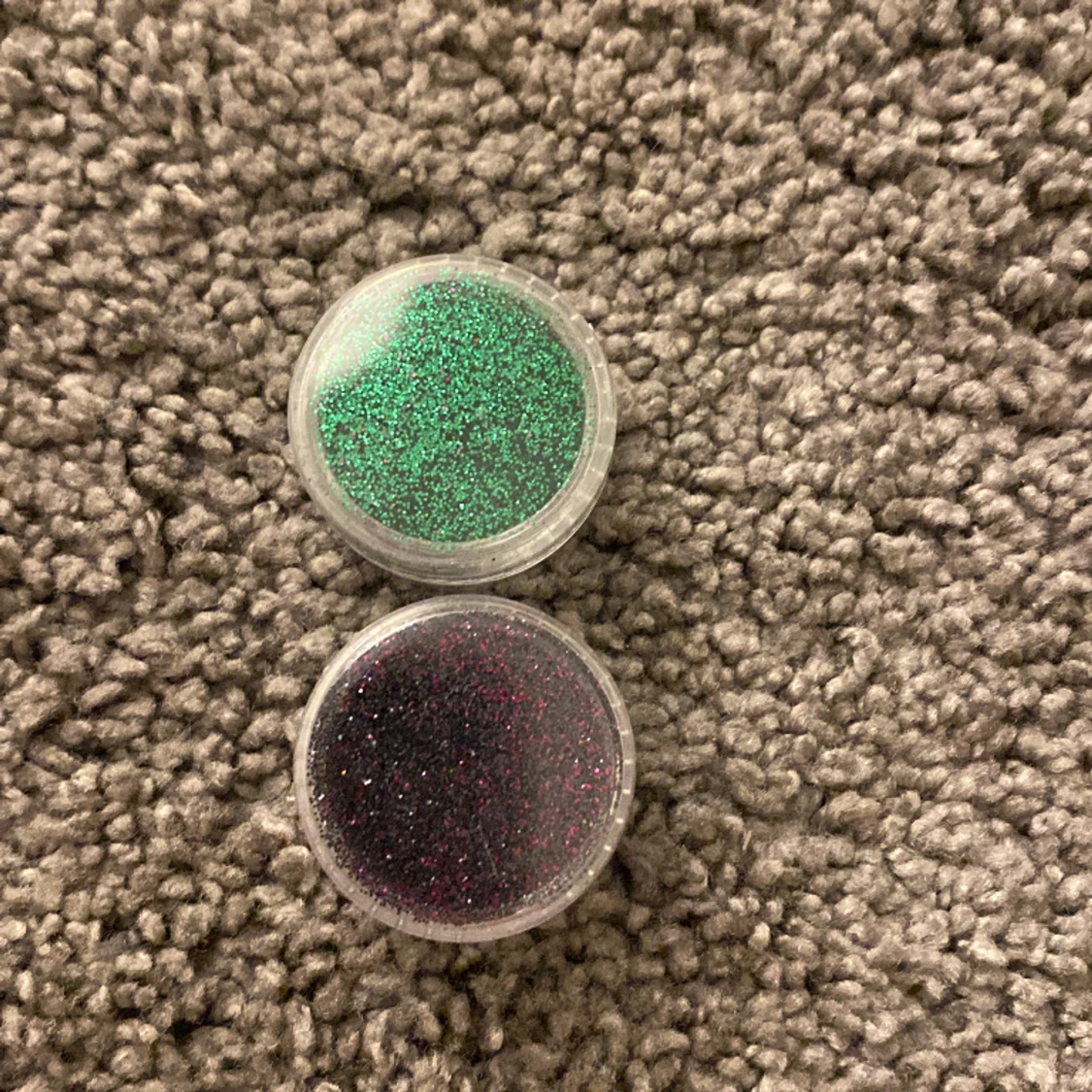 Fyra st glitter burkar med glitter i  - 91