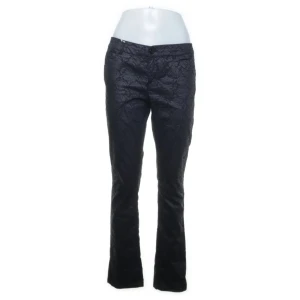 Lågmidjade  - Super coola lågmidjade mönstrade byxor 