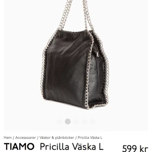 Tiamo väska - Säljer min oanvända tiamo väska 10/10 skick! Skriv för fler bilder💕