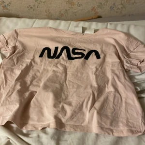 Tshirt  - Croppad tshirt 
