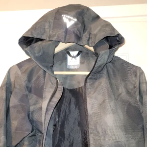 McKinley skaljacka - McKinley skaljacka i superfint skick. Vattentät. 