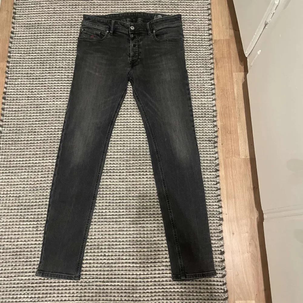 Säljer mina fina diesel jeans i storlek W30 L31, det finns inga defekter med jeansen. Skriv om ni har några funderingar. Först till kvarn:). Jeans & Byxor.