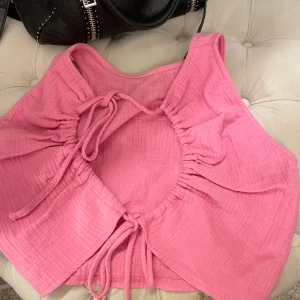 Rosa topp med öppen rygg - Super fin! Knappt använd!💓