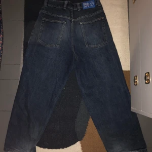 Polar bigboys  - Storlek S, mörkblåa med brun tråd😋 (Pris kan diskuteras)