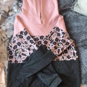 Hoddie  - Använt några gånger