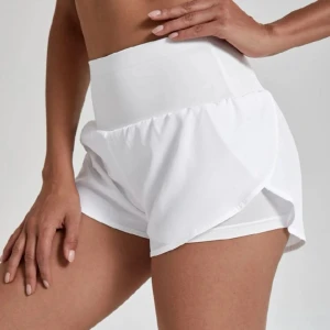 Träningsshorts  - Supersnygga Träningsshorts som är så sköna och luftiga. Har endast använt fåtal gånger så de är i superbra skick. Skriv för bilder💕
