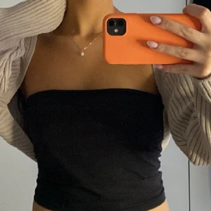 Beige kofta - Jätte snygg men har blivit för stor för mig :(