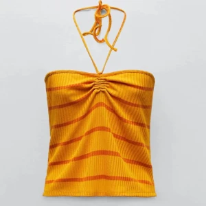 Topp - Säljer denna topp från zara💛🧡 använd en gång