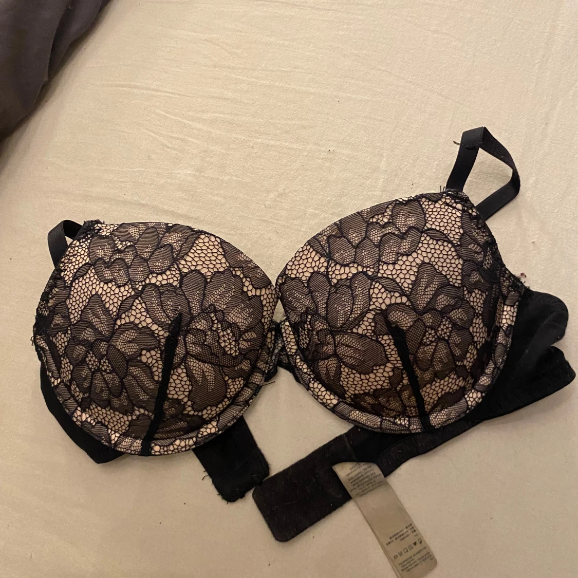 Svart spets-bh