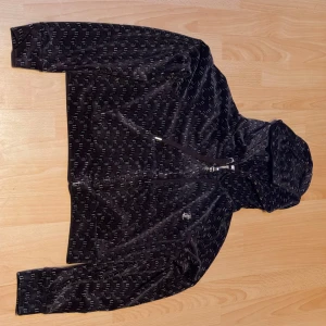 Brown Juicy Couture Hoodie - I bought this for 1300 the thing fell of so I took 300 off I wore it once it’s bacicaly new. The price is negotiable if interested please let me know 