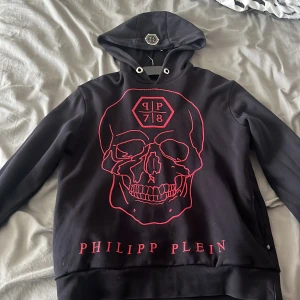 Används inte längre storlek L men passar M. Pris kan diskuteras  - Skick 9-10