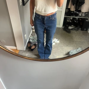 Levis jeans  - Hej säljer mina super snygga levis jeans då de tyvärr har blivit för stora❤️