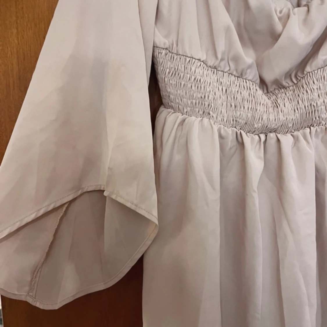 Beige klänning från Shein - 90