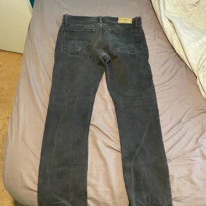 Polo jeans  - Det är polo jeans som är ganska slim dom är storlek W33 och L 30