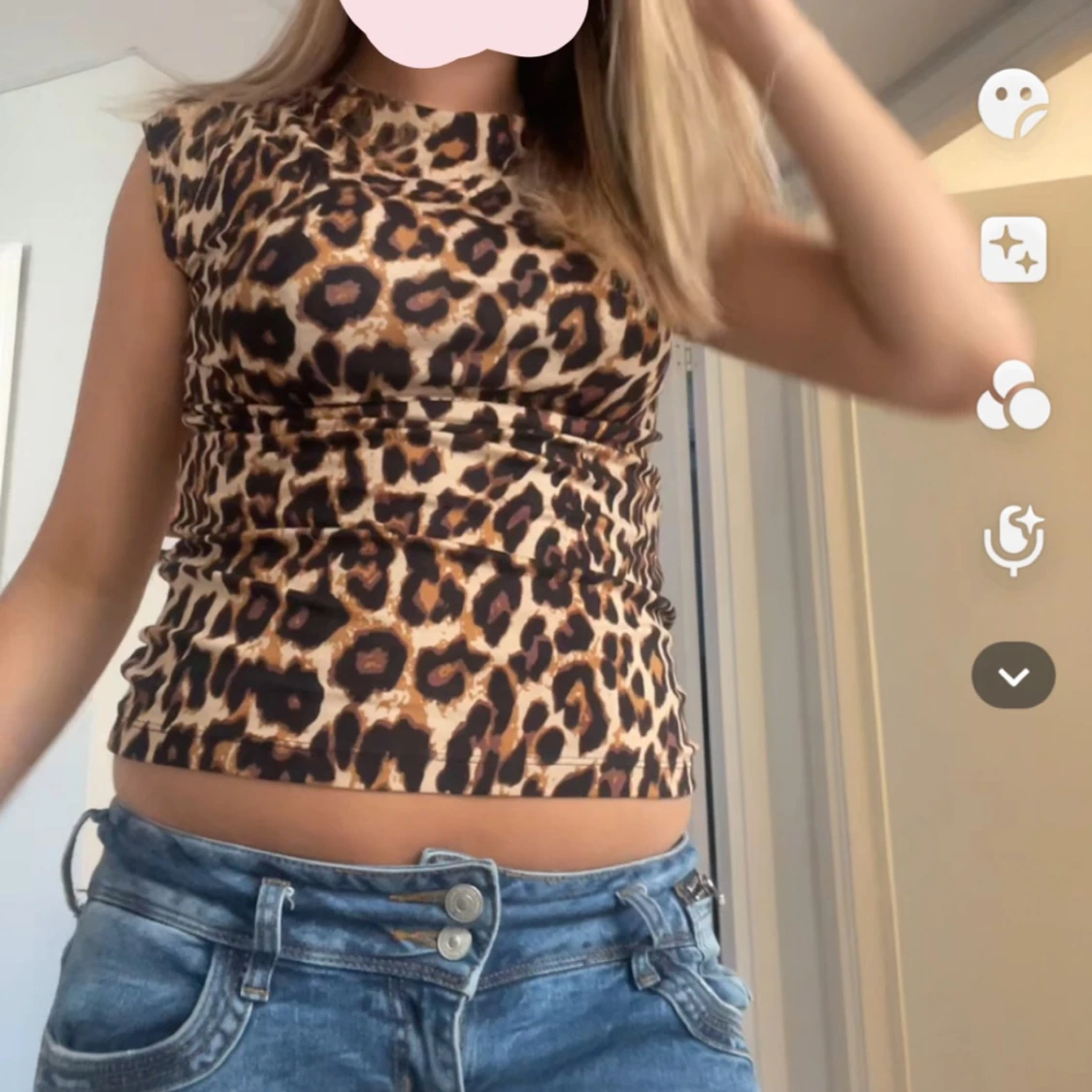 Leopardmönstrad ärmlös topp