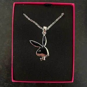 Playboy halsband  - Säljer detta fina Playboy halsband, aldrig använt 